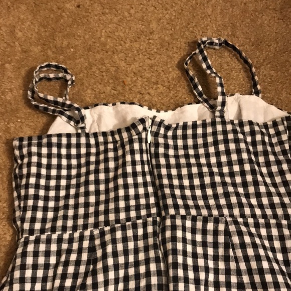 Lot of 3 brandy Melville tops/ skirt one size woman’s Small - Picture 5 of 6